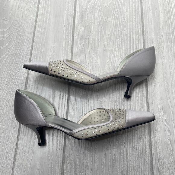 Stuart Weitzman Women's Vintage Slip On Silver Satin D-Orsay Heels Size 8 - Picture 8 of 11